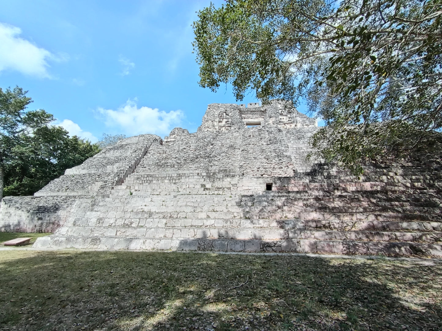 Tour a Las Ruinas Mayas De Becan en Campeche desde Bacalar