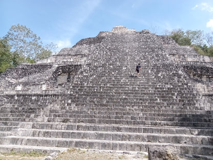 Tour a Las Ruinas Mayas De Becan en Campeche desde Bacalar