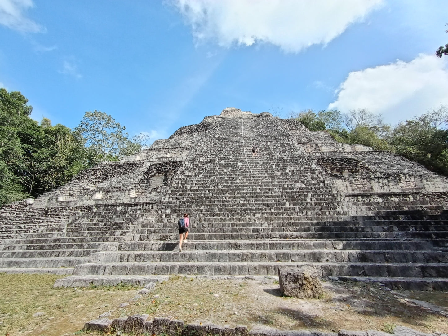 Tour a Las Ruinas Mayas De Becan en Campeche desde Bacalar